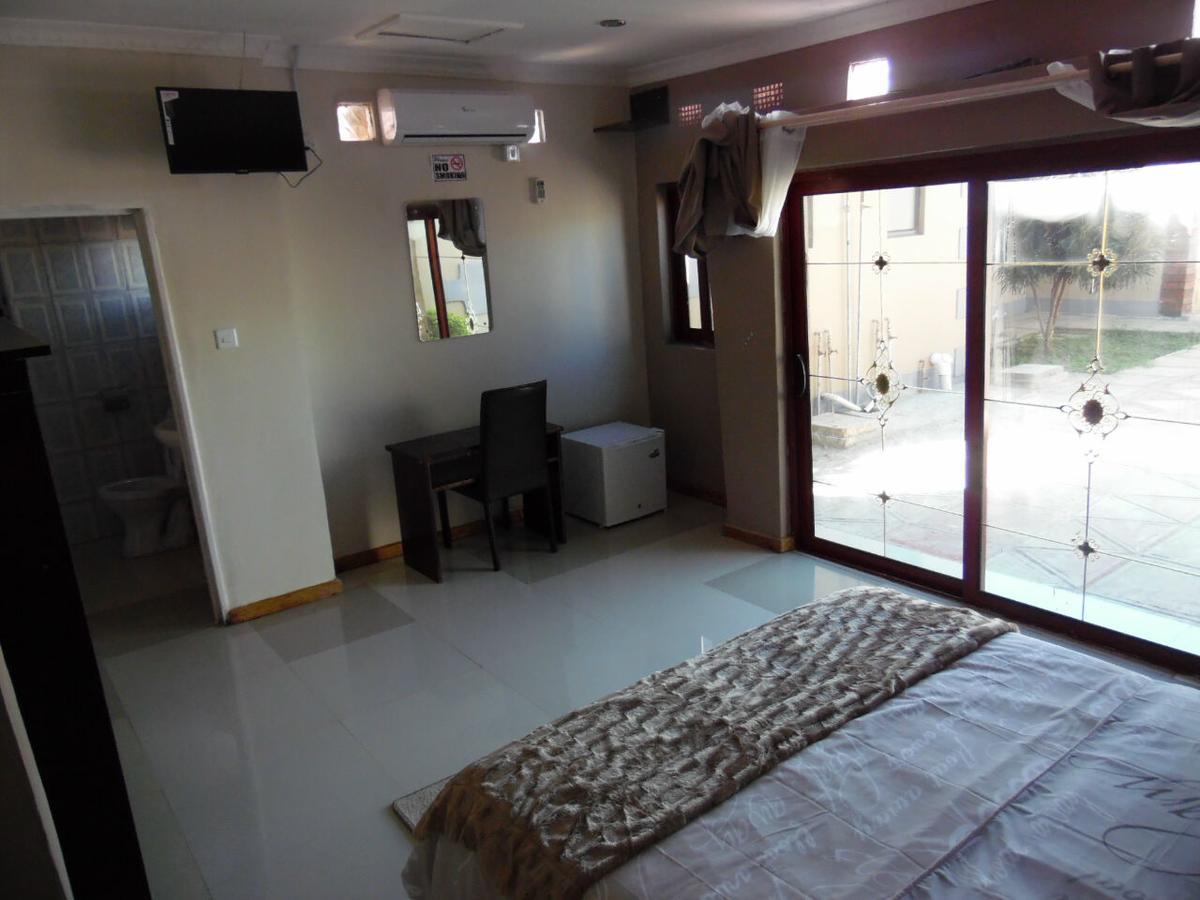 Rugems Executive Lodge Lusaka Exterior photo