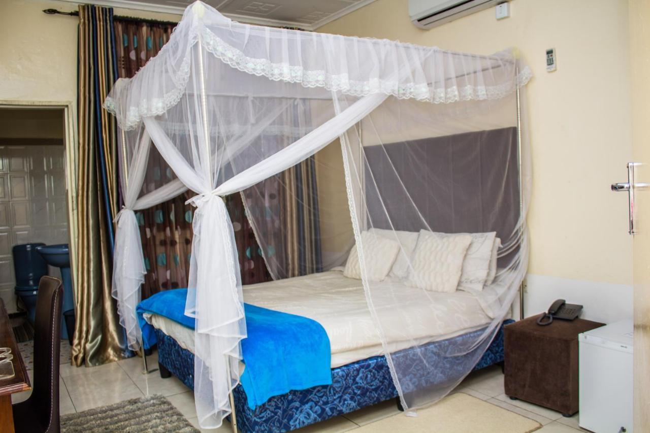 Rugems Executive Lodge Lusaka Exterior photo